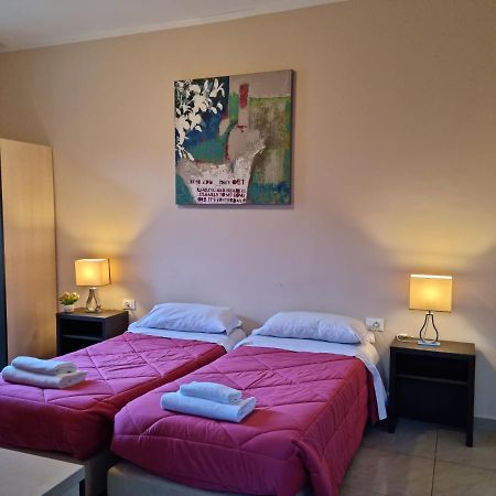 Hostel Mosaic Rzym Zewnętrze zdjęcie