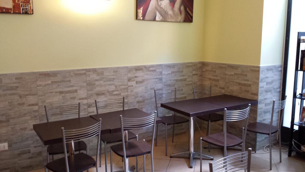 Hostel Mosaic Rzym Zewnętrze zdjęcie